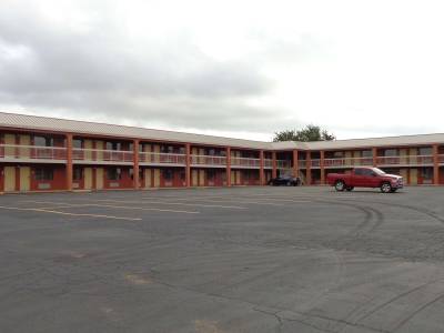 SureStay Hotel by Best Western Childress - Bild 1