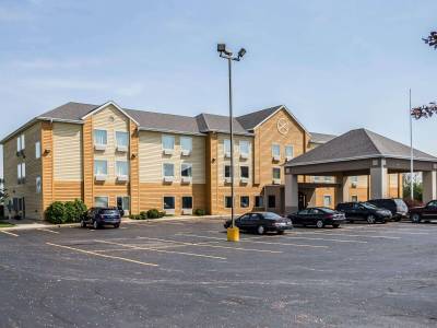 Quality Inn & Suites Mendota Near I-39 - Bild 1