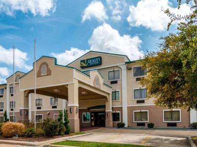 Quality Suites Burleson - Ft. Worth - Bild 1