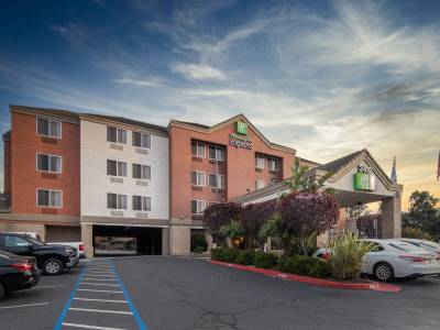 Holiday Inn Express Castro Valley - East Bay - Bild 1