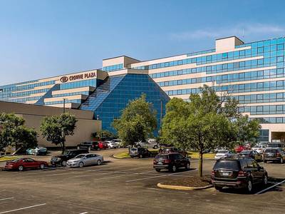 Crowne Plaza St. Louis Airport - Bild 1