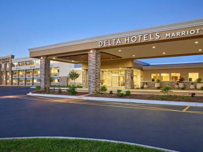 Delta Hotels Chicago Willobrook - Bild 1