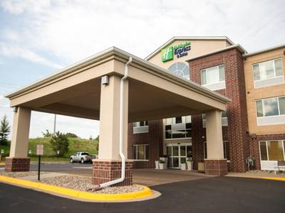 Holiday Inn Express & Suites Chanhassen - Bild 1
