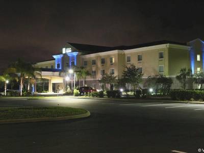 Holiday Inn Express & Suites Cocoa - Bild 1