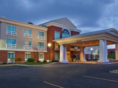 Holiday Inn Express & Suites Grand Rapids - North - Bild 1