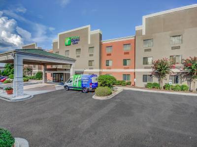Holiday Inn Express & Suites Greenville Airport - Bild 1