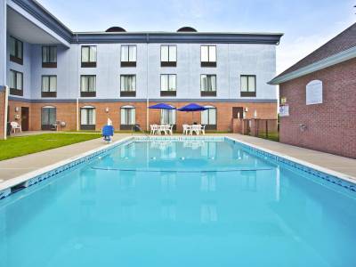 Holiday Inn Express & Suites Harrington - Bild 1