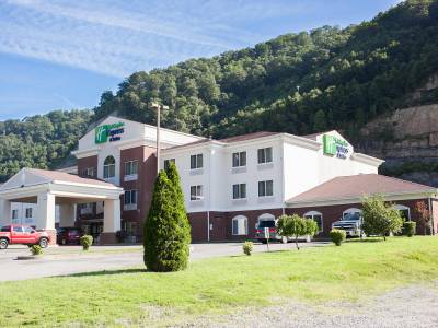 Holiday Inn Express & Suites Logan - Bild 1