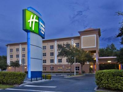 Holiday Inn Express & Suites Plant City - Bild 1
