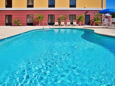 Holiday Inn Express & Suites Port Richey - Bild 1