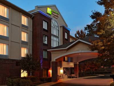 Holiday Inn Express & Suites Richmand - Brandermill - Hull Street - Bild 1