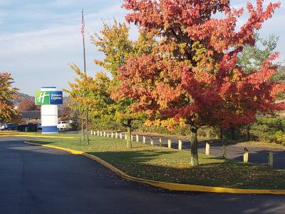Holiday Inn Express Pittsburgh-North (Harmarville) - Bild 1