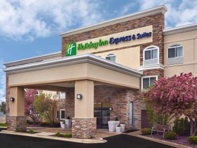 Holiday Inn Express & Suites Chicago-Libertyville - Bild 1