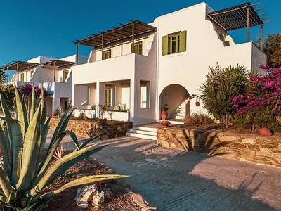 Ailouros Summer Hotel - Bild 1