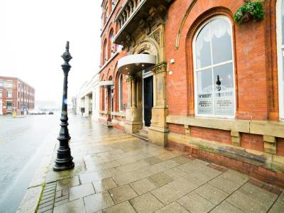 OYO Imperial Hotel - Bild 1