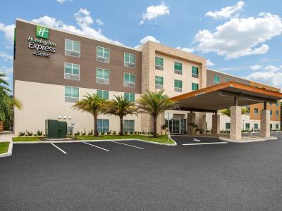 Holiday Inn Express & Suites Deland South - Bild 1