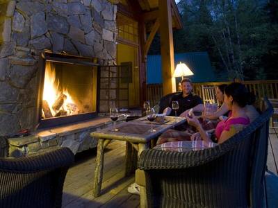 Cathedral Mountain Lodge - Bild 1