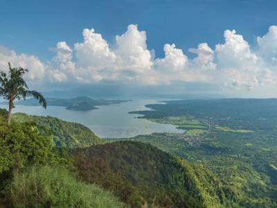 Taal Vista Hotel - Bild 1