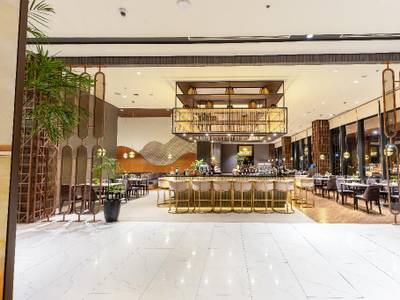 Grand Summit Hotel - Bild 1