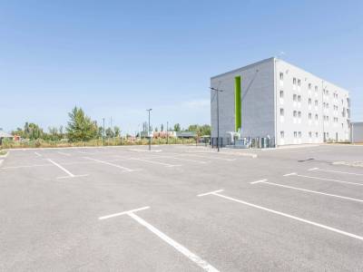 B&B Hotel Saint-Martin-De-Crau Alpilles Camargue - Bild 1