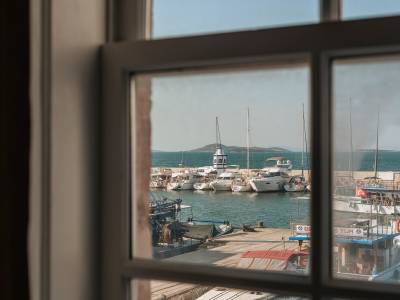 Gümrük Urla - Bild 1