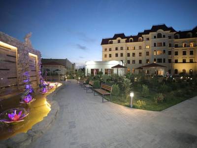 Termez Palace - Bild 1