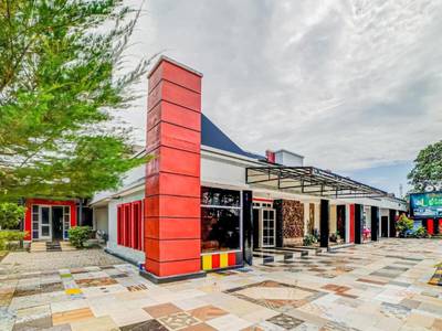 Al Karim Syariah by Oyo - Bild 1