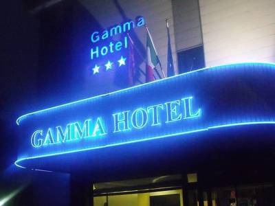 Hotel Gamma - Bild 1