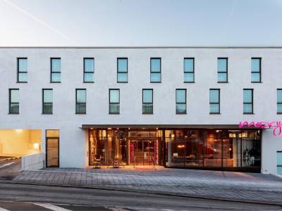Moxy Outletcity Metzingen - Bild 1