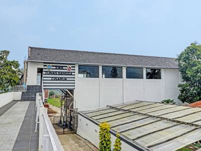 RedDoorz Syariah at Neu Hostel Cisarua Lembang - Bild 1