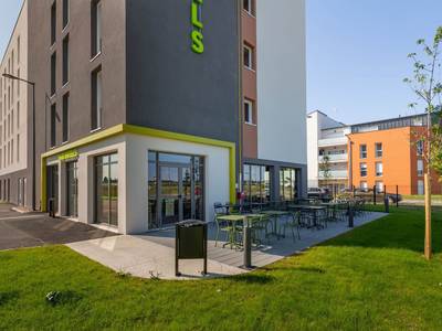 B&B HOTEL Orléans Saran - Bild 1