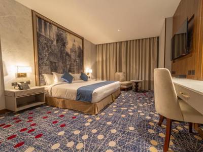 Five Seasons Hotel - Bild 1