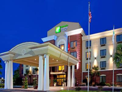 Holiday Inn Express & Suites Douglas - Bild 1
