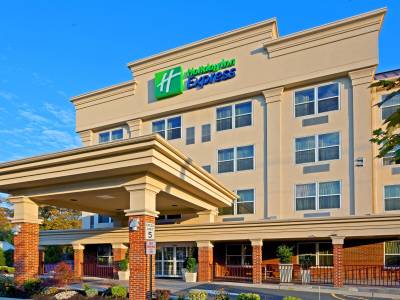 Holiday Inn Express Woodbridge - Bild 1