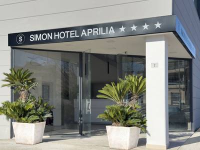 Simon Hotel Aprilia - Bild 1