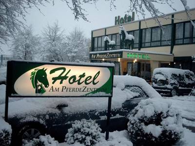 Hotel am Pferdezentrum - Bild 1