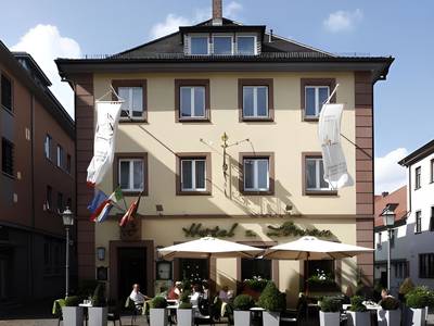 Land-gut-Hotel zum Löwen garni - Bild 1