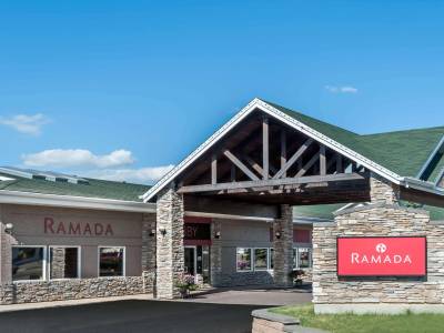 Stony Plain Inn & Suites - Bild 1