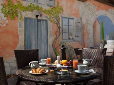 Hôtel Les Vignes Blanches - Bild 1