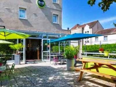 B&B HOTEL Chartres Centre Cathédrale - Bild 1