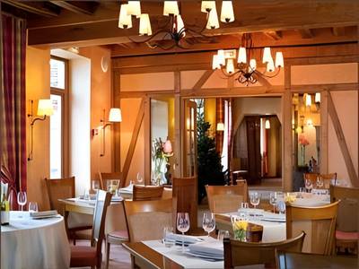 Hostellerie De La Tour D'Auxois - Bild 1