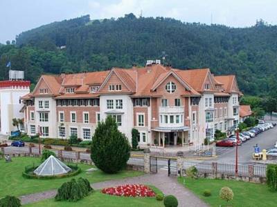 Gran Hotel Balneario de Puente Viesgo - Bild 1