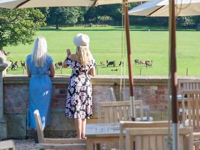 Burley Manor - Bild 1