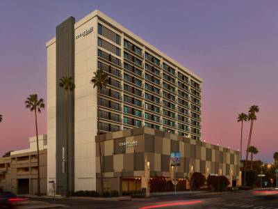 Courtyard Los Angeles Sherman Oaks - Bild 1