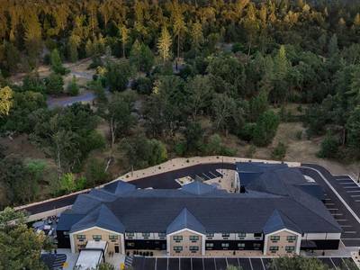 The Inelle, Oakhurst Yosemite, a Tribute Portfolio Hotel - Bild 1