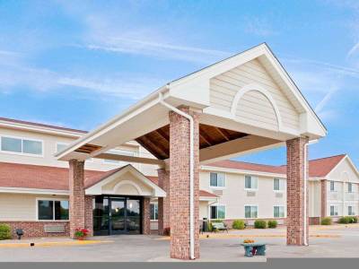 AmericInn by Wyndham Madison SD - Bild 1