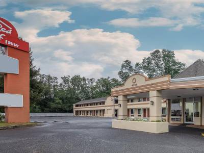 Red Roof Inn Freehold - Bild 1