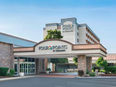 Four Points by Sheraton Chicago O'Hare Airport - Bild 1