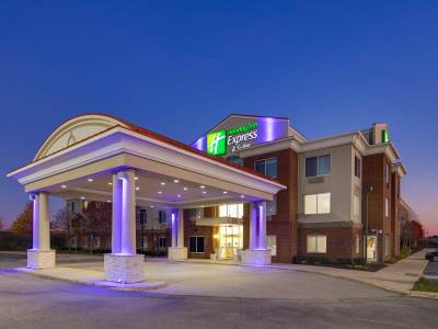 Holiday Inn Express & Suites Detroit - Farmington Hills - Bild 1