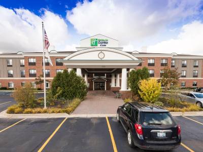 Holiday Inn Express Hotel & Suites Grand Blanc - Bild 1